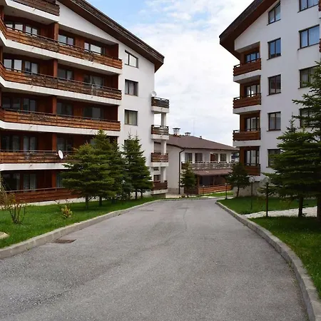 Apartment Detelina *